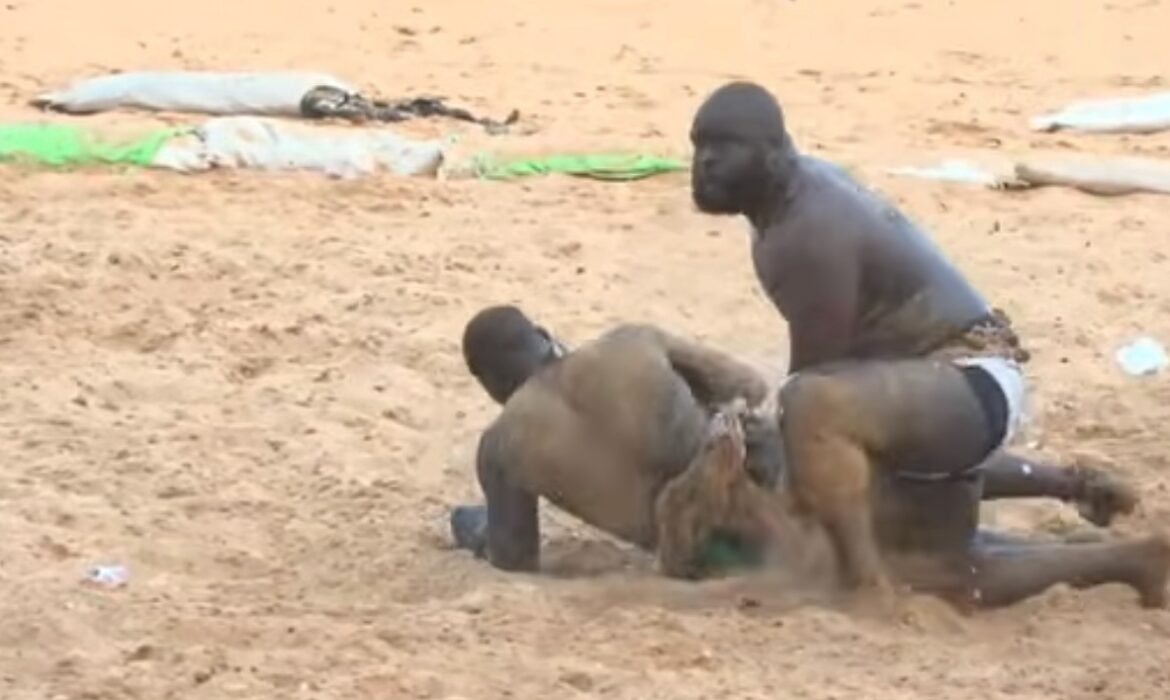 Boucher Ketchup terrasse Ama Dia, en moins de 10 secondes (vidéo)