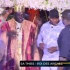 Modou Lo remet la couronne à Sa Thiès puis fait un geste totalement inattendu (vidéo)