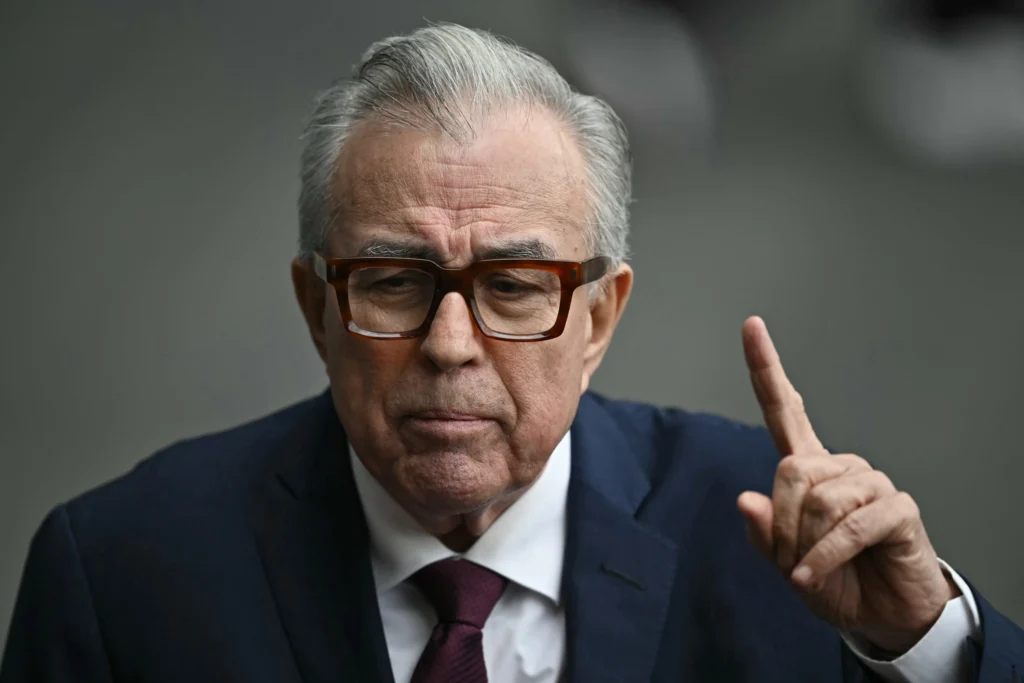 le gouverneur de Sinaloa se retire après l’inculpation de 10 responsables