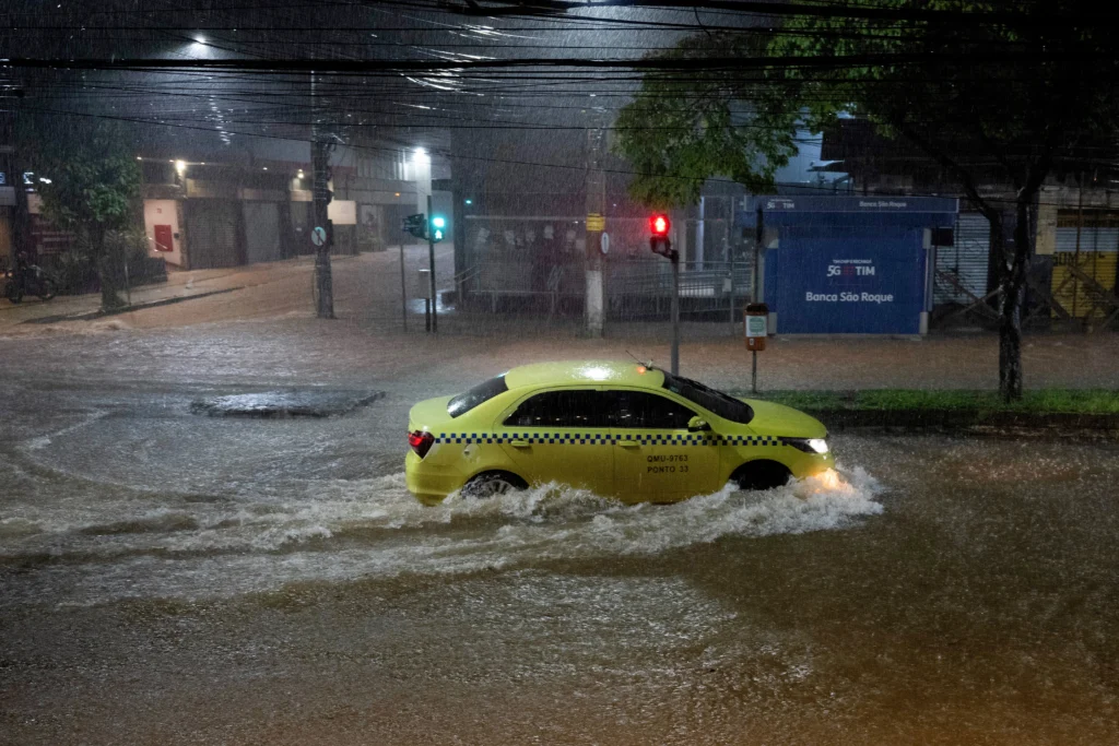 les pluies font six morts et le nombre d’alertes d’urgence déclenchées