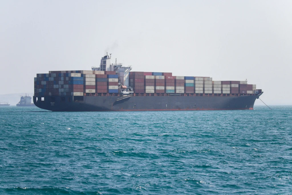 1 500 navires et 22 500 marins bloqués dans le Golfe malgré l’opération navale