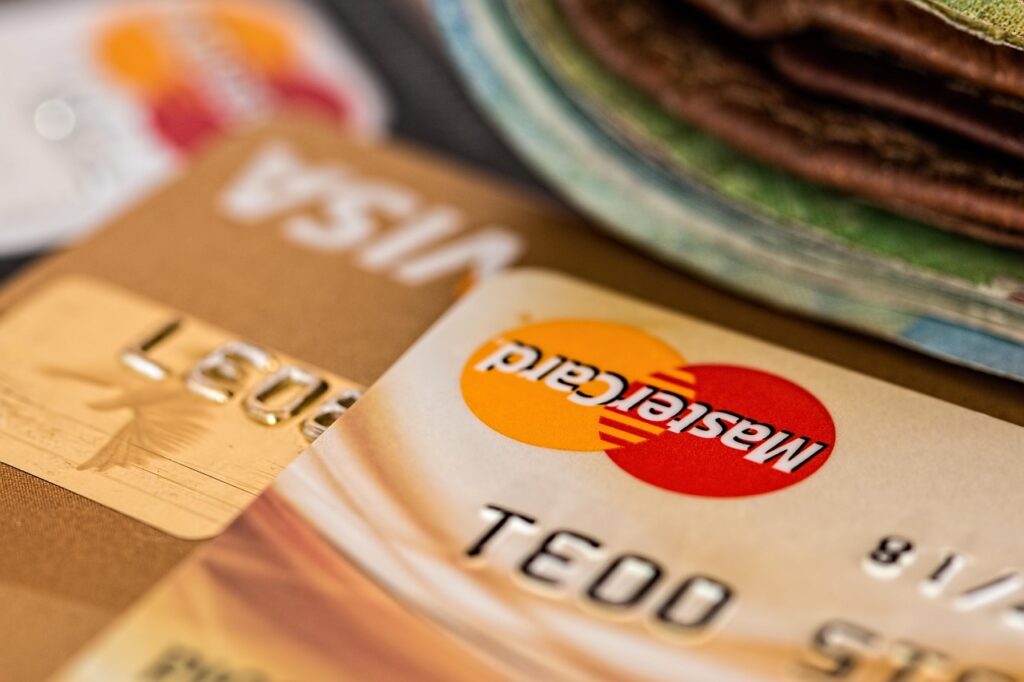 ce que la FCA cherche dans les contrats entre PayPal, Visa et Mastercard