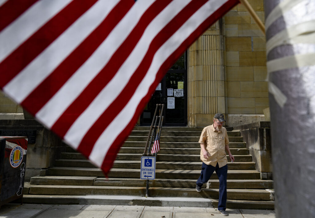 le vote qui visait les opposants à Trump a coûté leur siège à cinq candidats