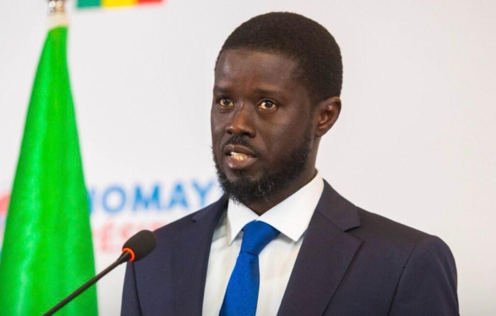 Bassirou Diomaye Faye manque le meeting « Sargal », la salle suit son message vidéo