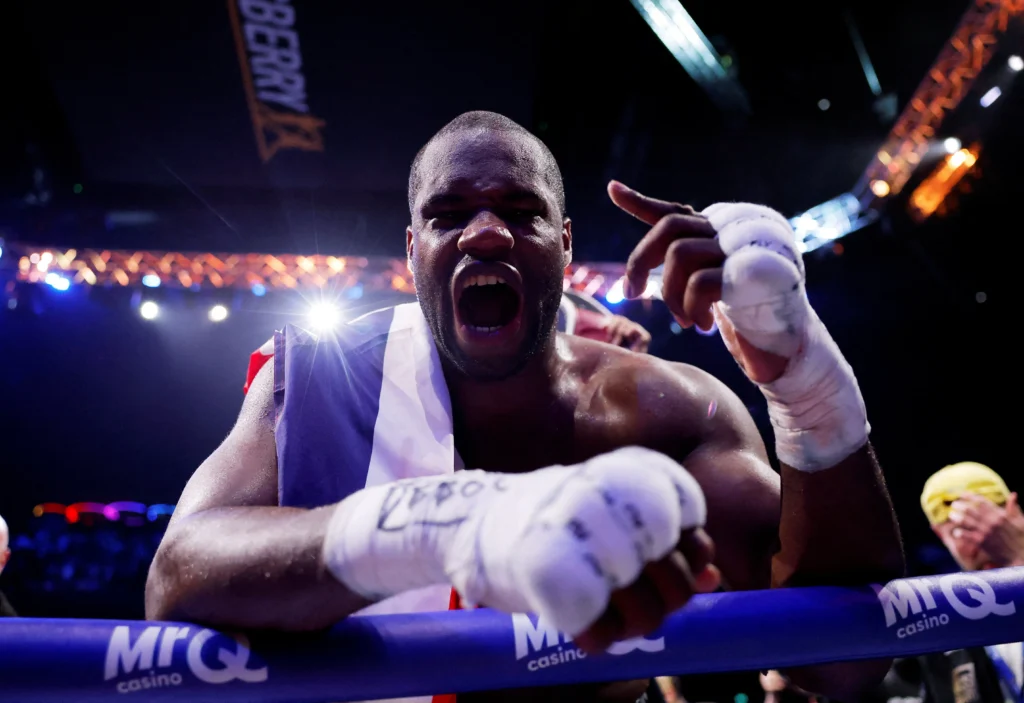 Daniel Dubois reprend la couronne WBO au Royaume-Uni