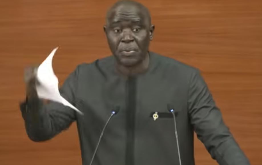 Tafsir Thioye provoque la colère de la majorité à l’Assemblée