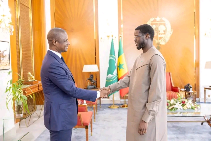 Antoine Félix Abdoulaye Diome à sa sortie d’audience