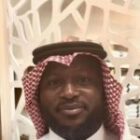 Modou Lô aperçu à La Mecque dans une élégante tenue saoudienne (photo)