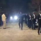 L’arrivée spectaculaire de Serigne Modou Kara Mbacké dans l’émission “Faram Facce” (vidéo)