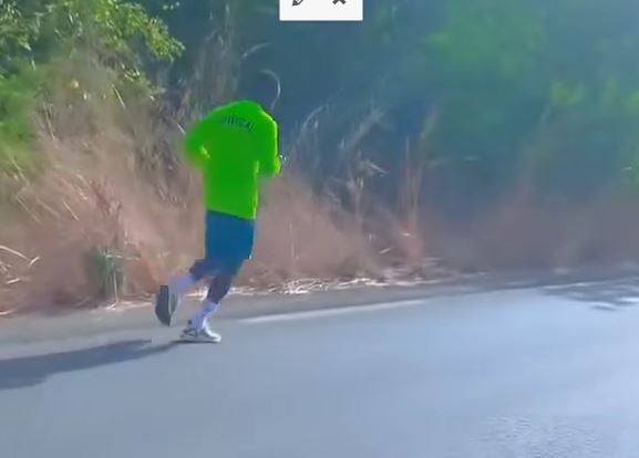 Krépin Diatta en footing à Djibelor avant la Coupe du Monde 2026
