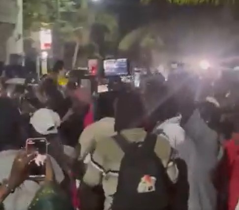 (Vidéos) Les patriotes envahissent la Cité Keur Gorgui après l’annonce du limogeage d’Ousmane Sonko