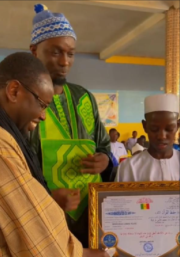 Serigne Ahma Mbacké « Inzaghi » participe à une remise de diplômes et soutient l’affiche Boy Niang vs Reug Reug