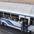 Le chauffeur tente de sauver un client, le pire survient