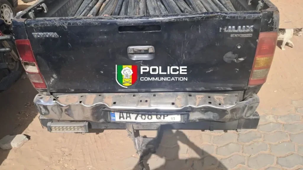 Un chauffeur interpellé à Mbour avec un pick-up chargé de cuivre volé sur la plage de Tripano