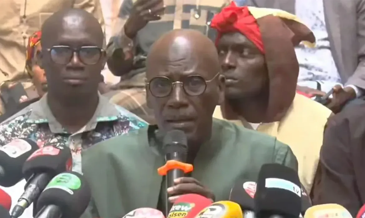 Affaire PRODAC : l’APR exige la libération de Pape Malick Ndour