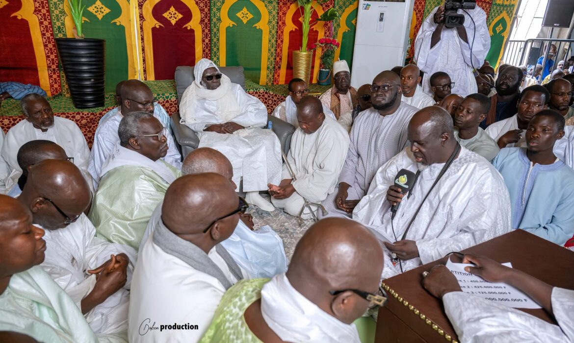 Touba : Hizbut Tarqiyyah remet 1 milliard FCFA pour la grande mosquée