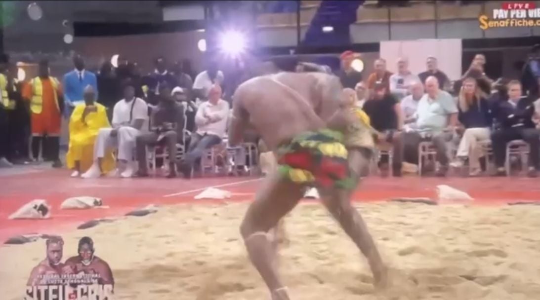 C&rsquo;est terminé entre Bou Siteu et Ousmane Toucouleur, regardez la chute (vidéo)