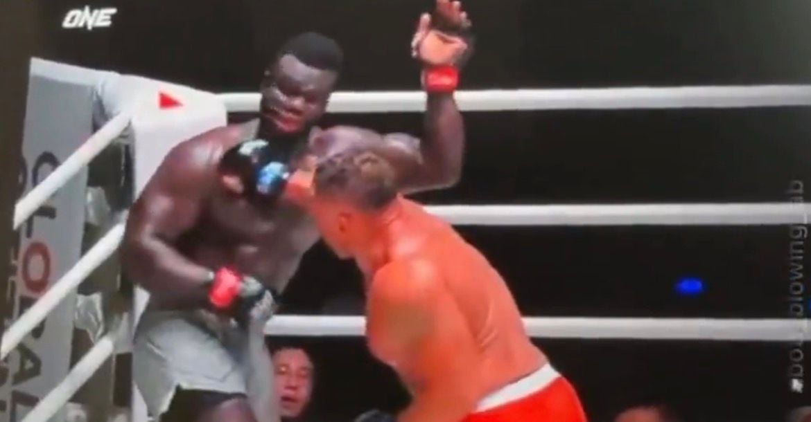 Reug Reug mis KO par Anatoly Malykhin, il perd sa ceinture mondiale (vidéo)